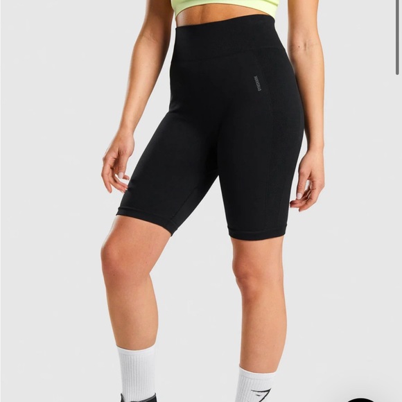 Gymshark Flex Cycling shorts - Picture 3 of 3